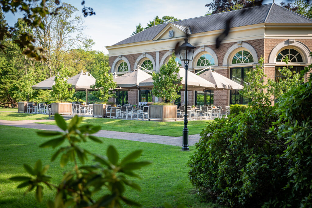 Oranjerie Ruurlo met terras, uitzicht op kasteel Ruurlo