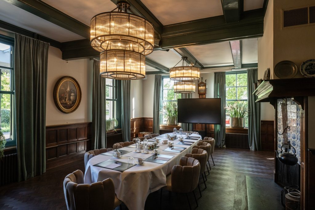 Gelagkamer-vergaderen-uniek-locatie